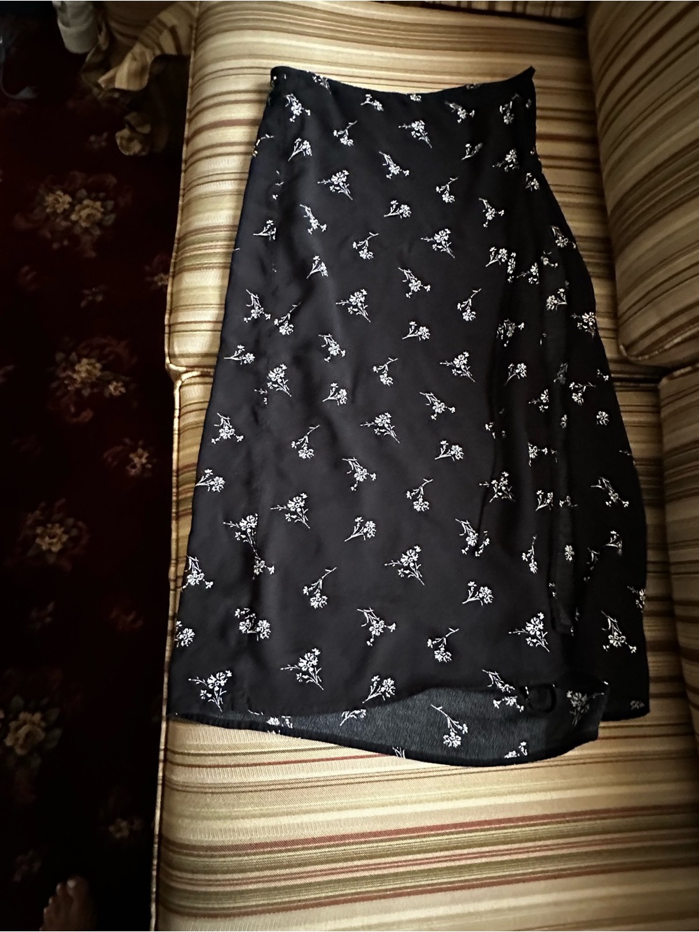 Petite Gap wrap floral midi skirt